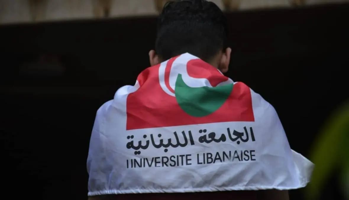 متعاقدو اللبنانية محبطون بعد أن خذلهم الجميع