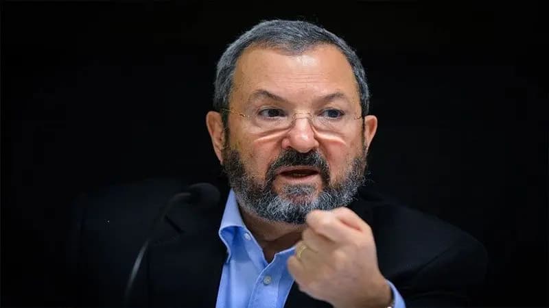 "فاشلة".. باراك يدعو لتغير حكومة نتنياهو