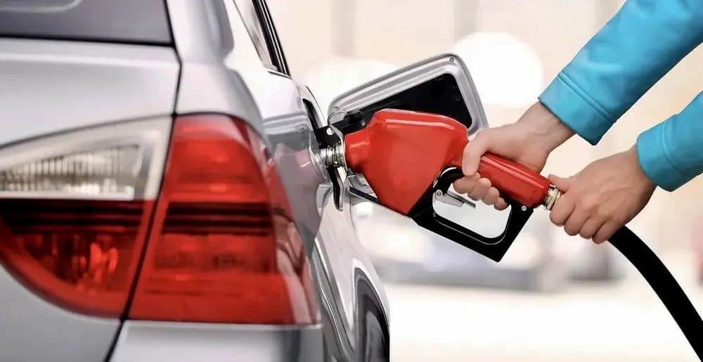 وزارة الطاقة توزع جدول أسعار المحروقات