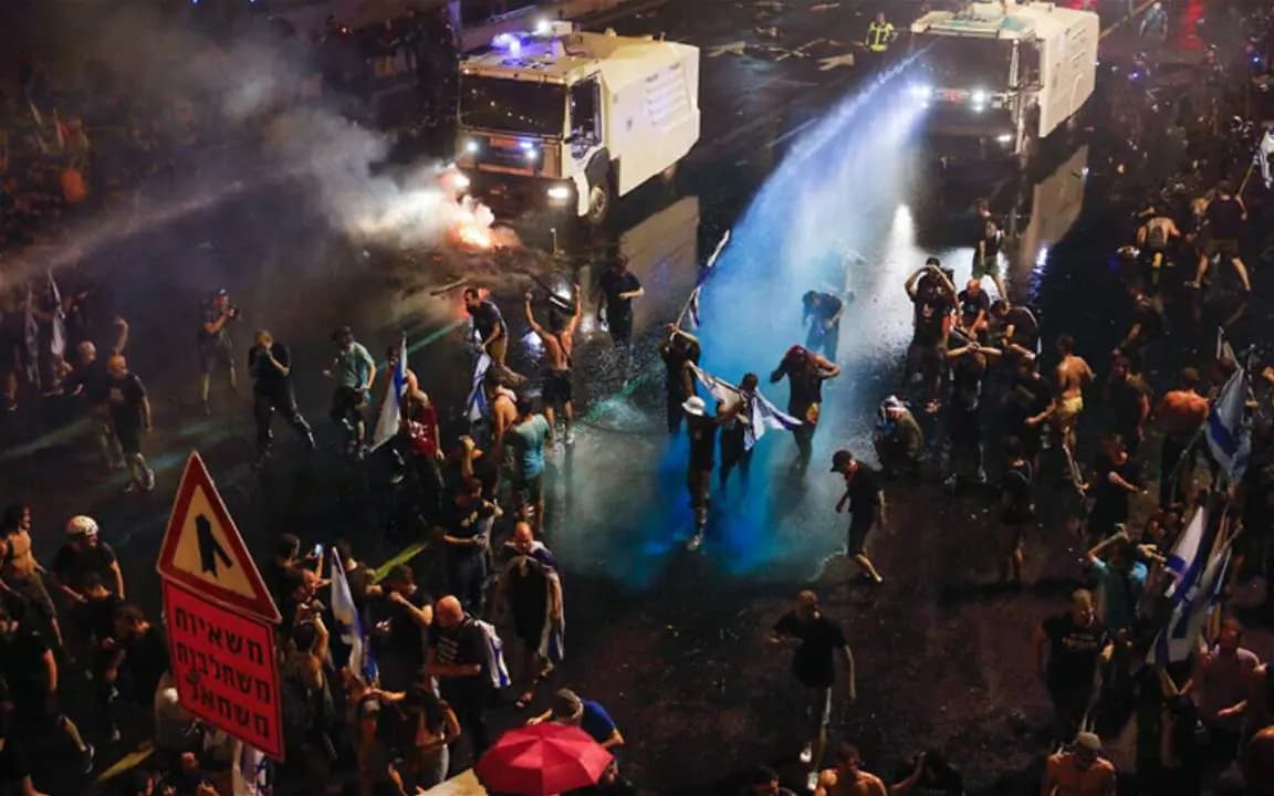 مواجهات بين الشرطة والمحتجين في تل ابيب