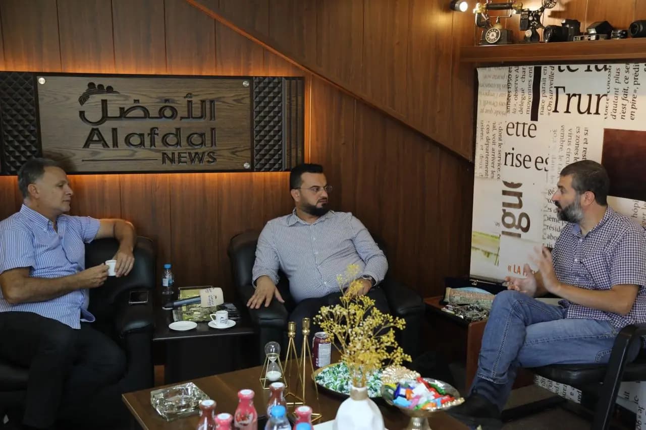 "لقاء وتعاون".. وفد من وكالة الصحافة الفرنسية في مكاتب "الأفضل نيوز"