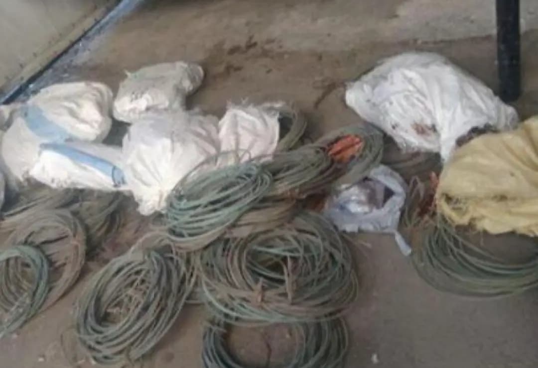 استقصاء الجنوب توقف 4 لبنانيين في "رب تلاتين" بجرم شراء وبيع كابلات نحاس وأسلاك كهربائية مسروقة