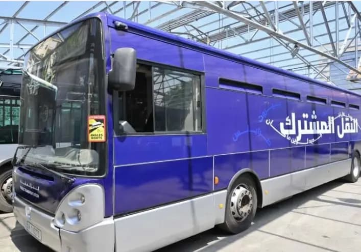 باصات النقل العام تتعرض للاعتداء
