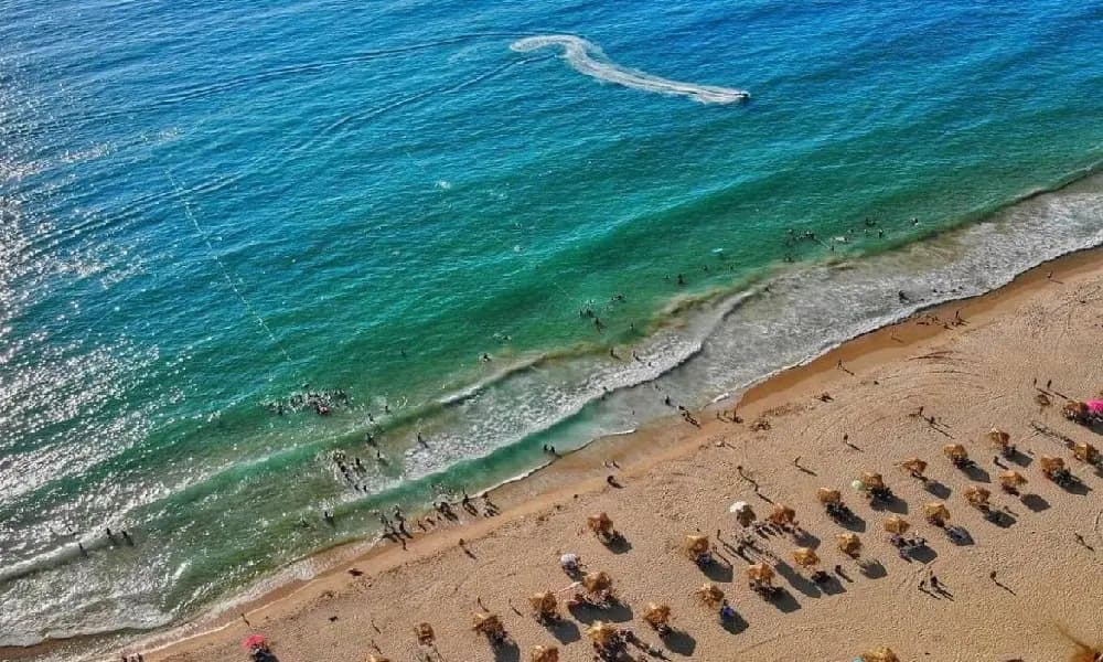 تنبيه إلى رواد الشاطئ.. احذروا السباحة اليوم