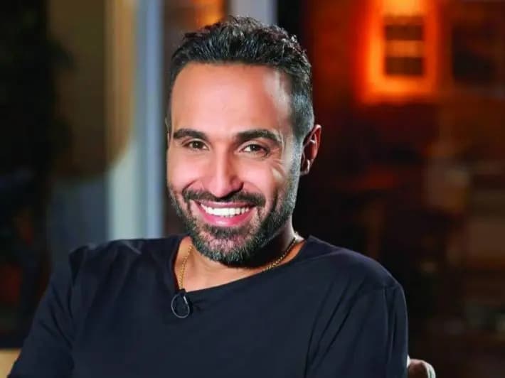 "جدي تزوج من 17 سيدة".. تصريحات أحمد فهمي تثير الجدل