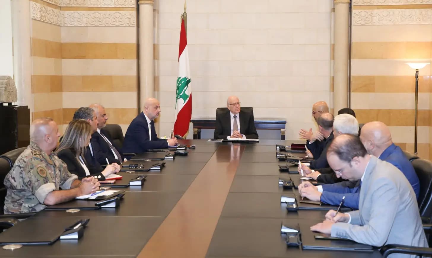 اجتماع في السرايا للتأكد من جهوزية خلايا الأزمة