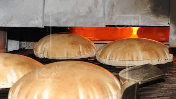 فضائح تعمّق أزمة الطحين...