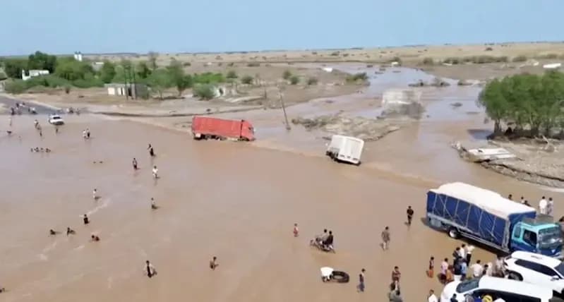 حصيلة السيول ارتفعت في اليمن إلى 60 قتيلاً