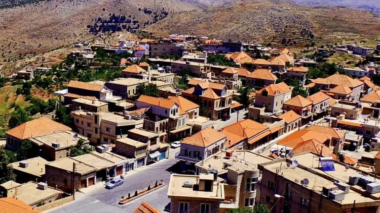 "قواعد هاون ومخازن".. ما صحة العثور على أسلحة في راشيا؟