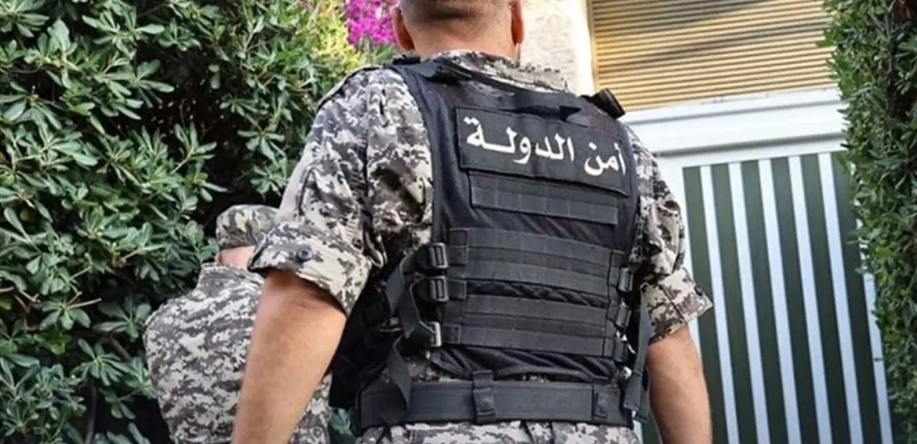 سارقا قطع سيارات في قبضة أمن الدولة