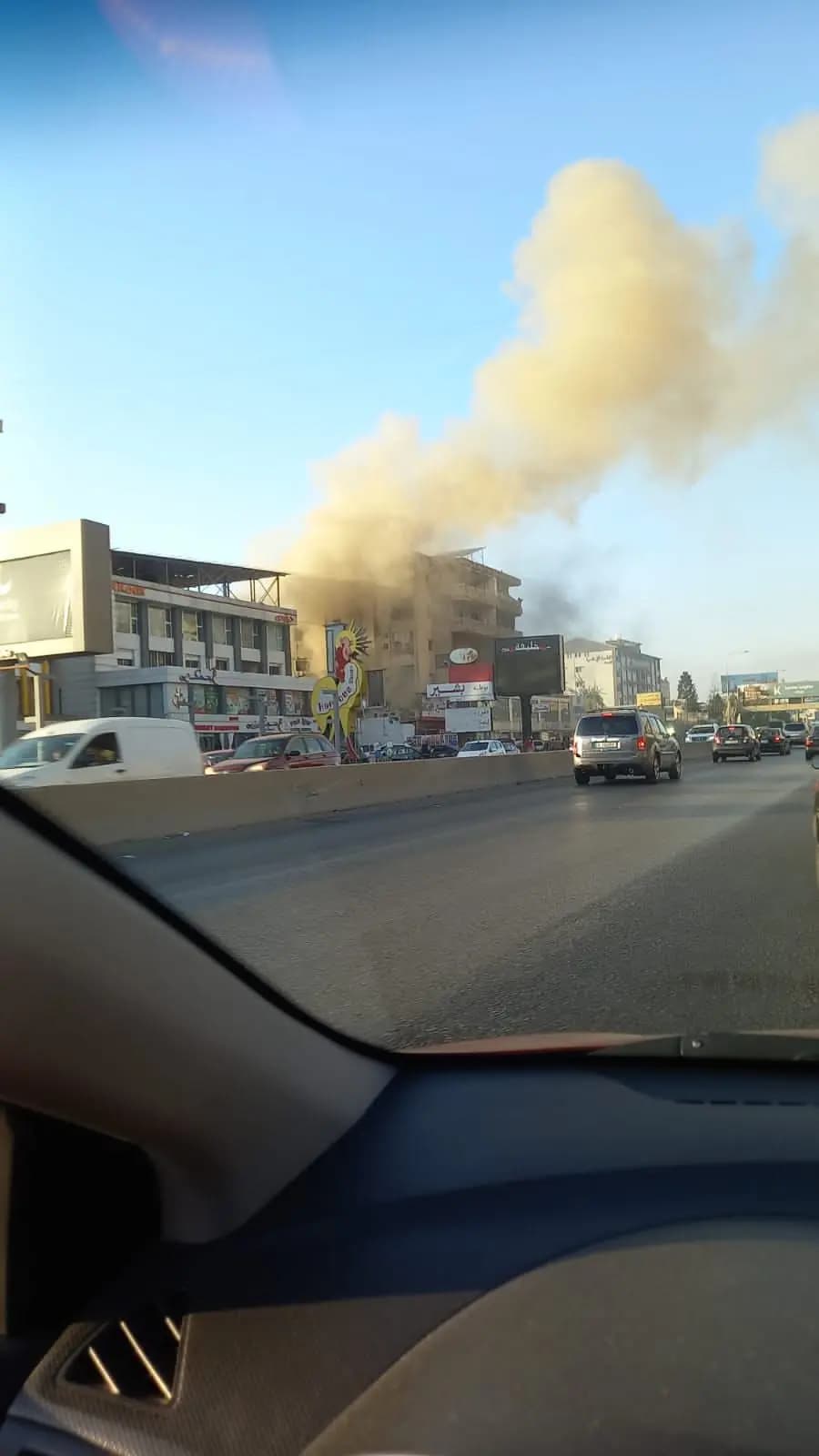 احتراق مطعم على أوتستراد خلدة.. والسبب؟
