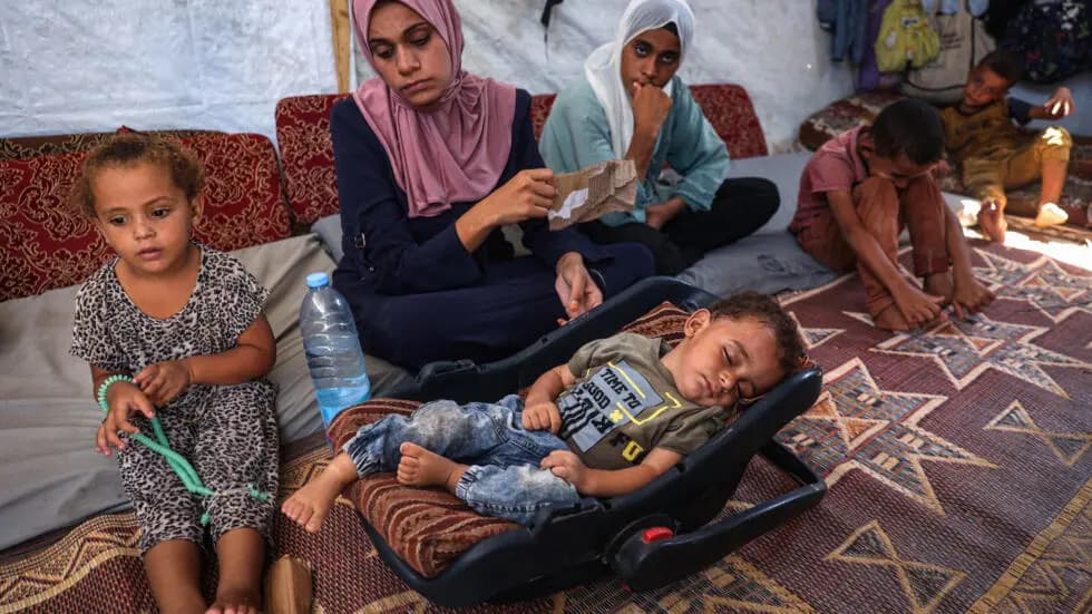 الصحة الفلسطينية تعلن موعد بدء حملة التلقيح ضد "شلل الأطفال"