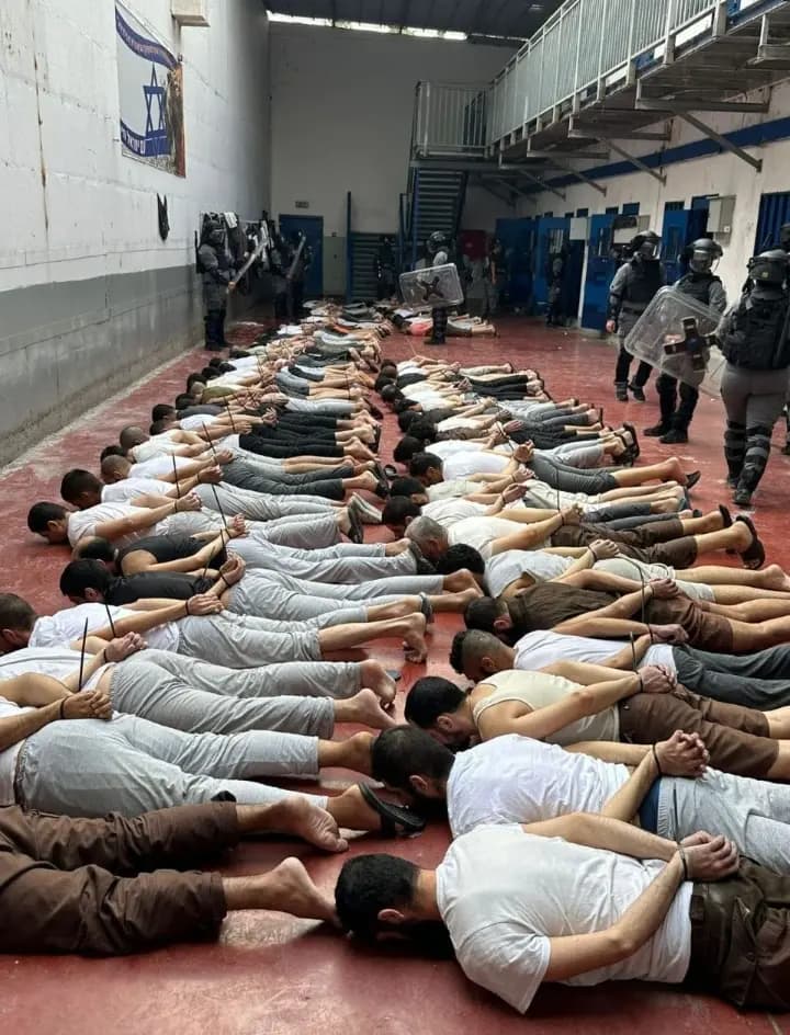 حماس: إذلال الأسرى في سجن مجدو هو تعبير عن حجم الحقد