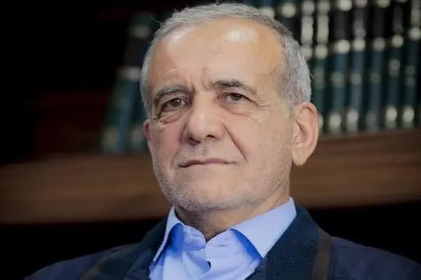 قبيل وصول الرئيس الإيراني... هذا ما جرى في مطار بغداد