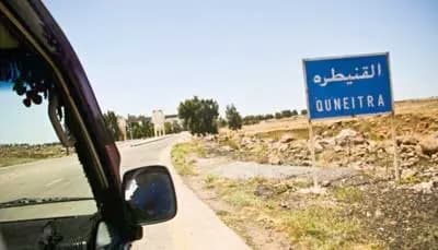 العدو يستهدف سيارة على طريق القنيطرة