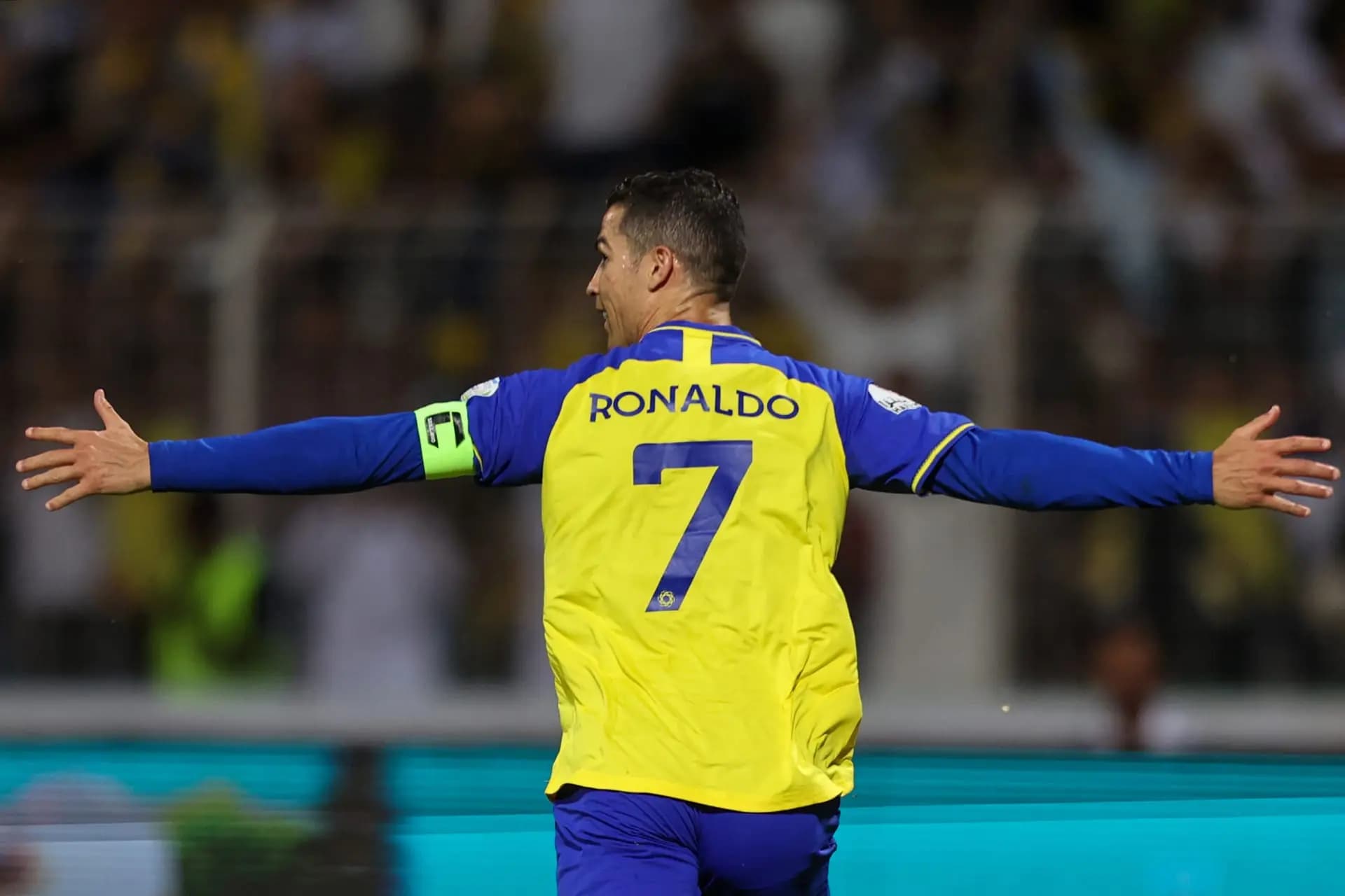"المرض" يُبعد رونالدو عن الملاعب