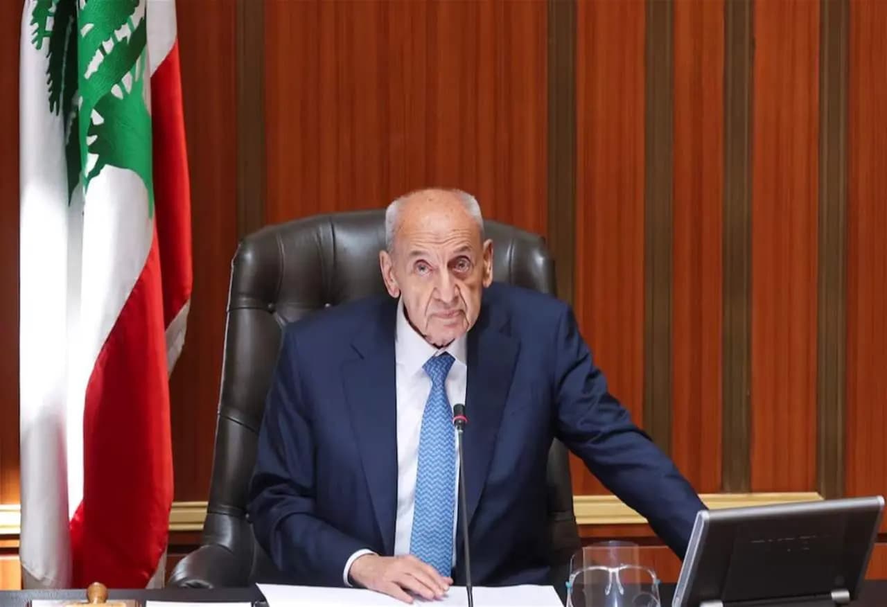 اتصال يجمع "برّي" و"ماكرون".. ما مضمونه؟