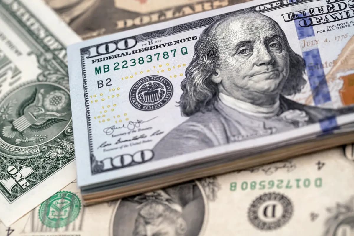 كيف افتتح دولار السوق السوداء صباح اليوم؟