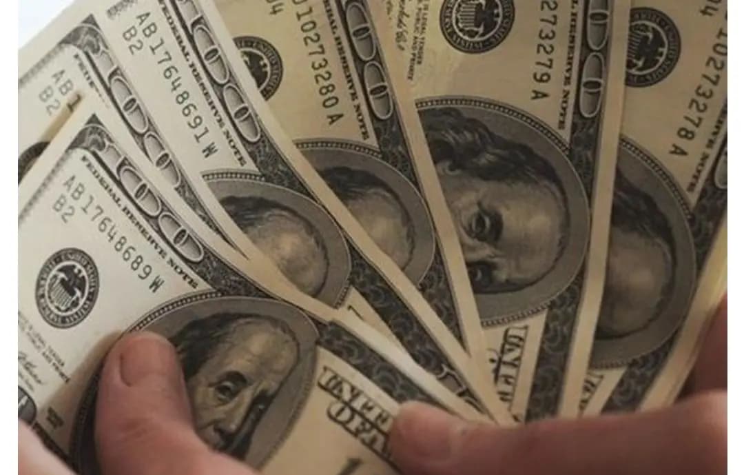 انخفاض في سعر الدولار.. كم سجل عصرا؟