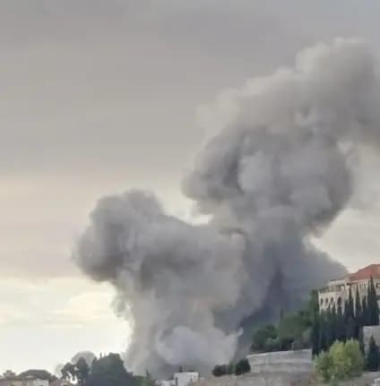 جيش العدو يستهدف منزلًا في هذه البلدة.. ويوقع شهداء
