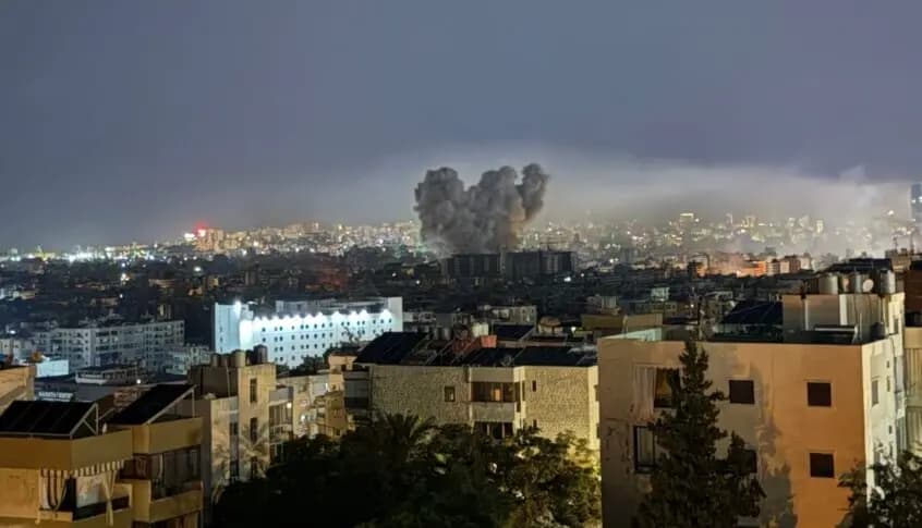 بعد ضربة العدو.. حريق خطير في حي الأميركان!