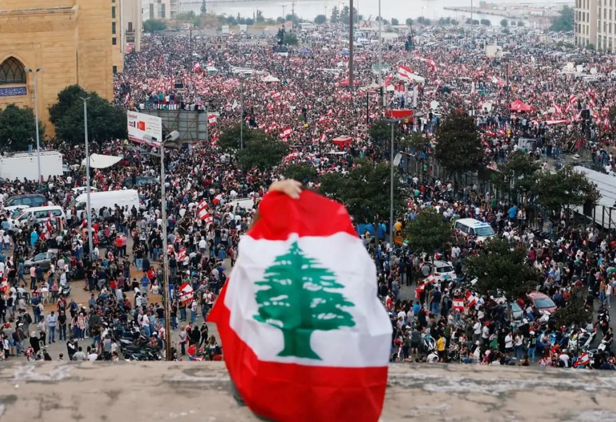 ربطًا بالظروف الراهنة في لبنان: نار الطائفية مُلتهبة.. وإخمادها مسؤولية يتشاركها الجميع!