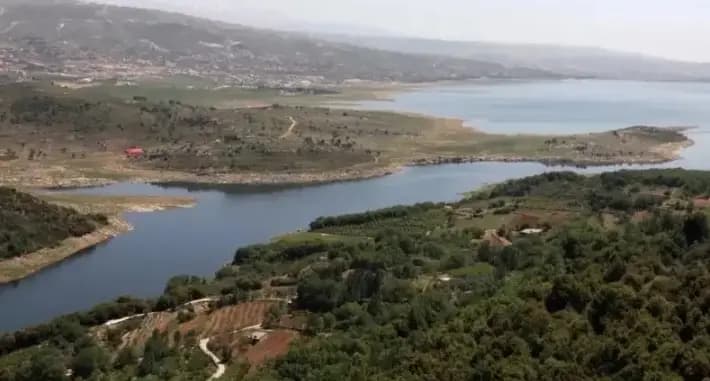 العدو يستهدف الناقل الرئيسي لمياه نهر الليطاني