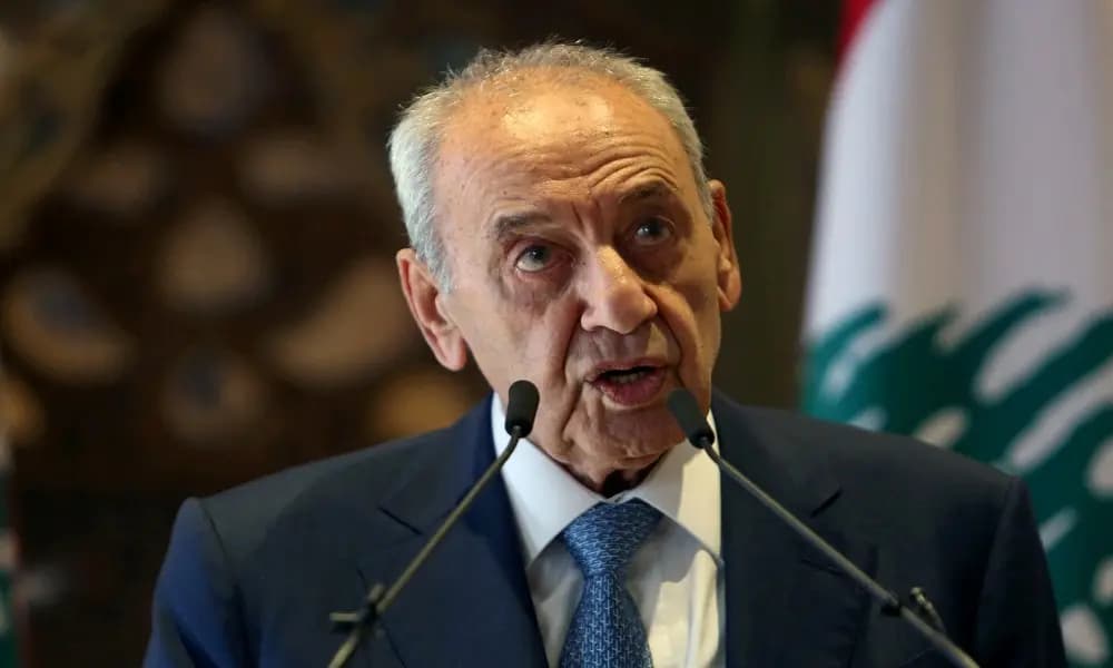 اتصال هاتفي بين بري وماكرون.. ماذا في التفاصيل؟