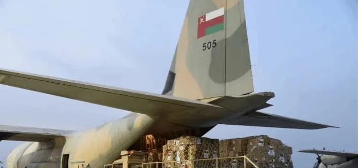 وصول طائرة مساعدات عمانية إلى بيروت