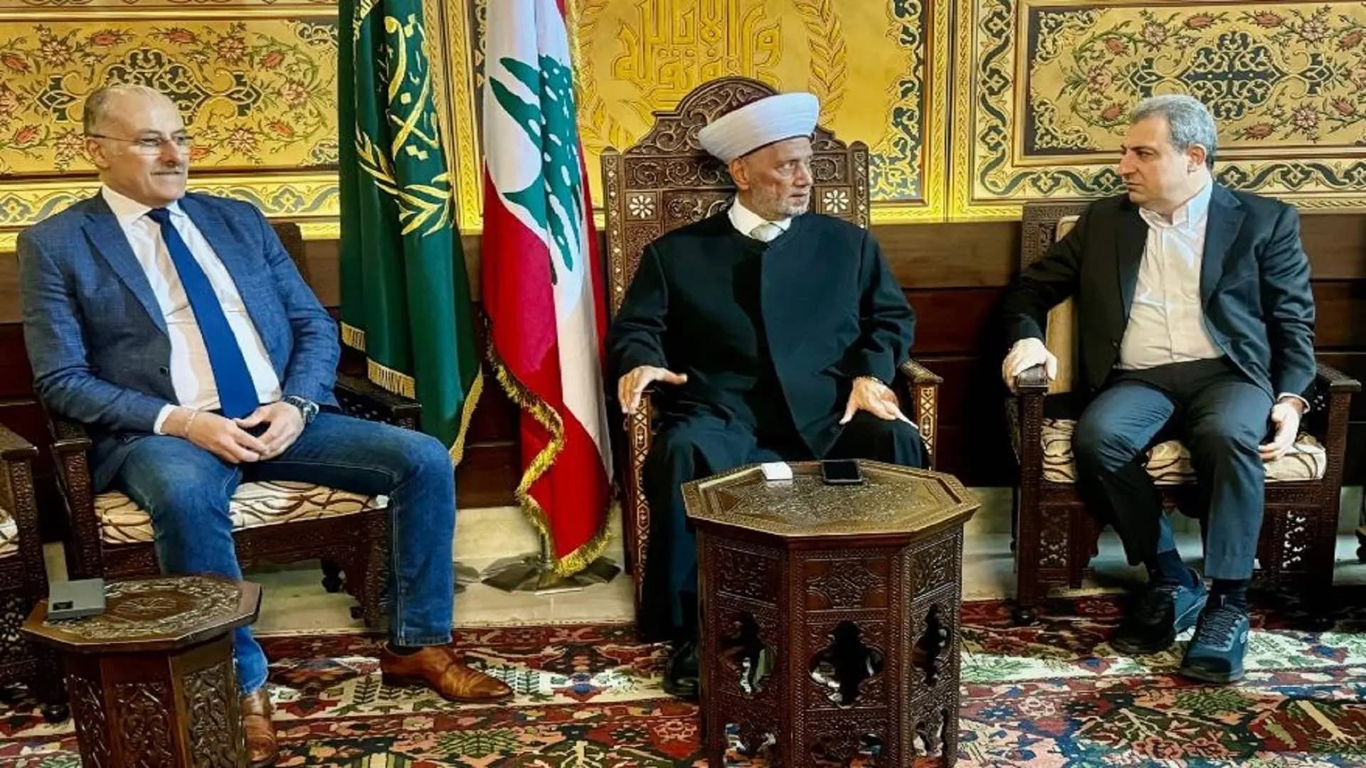 المفتي دريان يستقبل وفدًا من "اللقاء الديمقراطي"