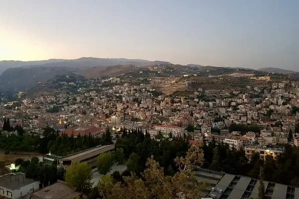 العدو يستهدف رياق والصحة توضح حصيلة الشهداء والجرحى