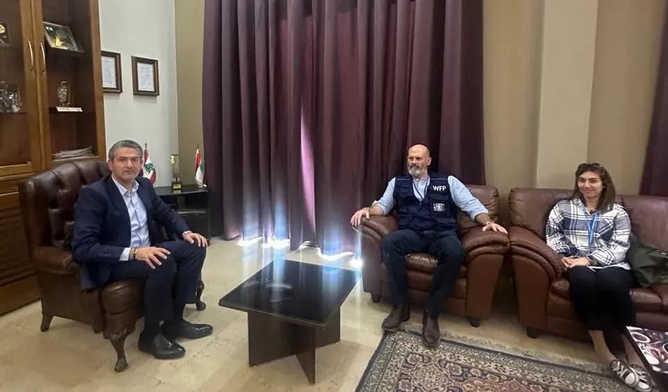 "لمساعدة النازحين".. أبو جودة يلتقي بممثل "الأغذية العالمي"