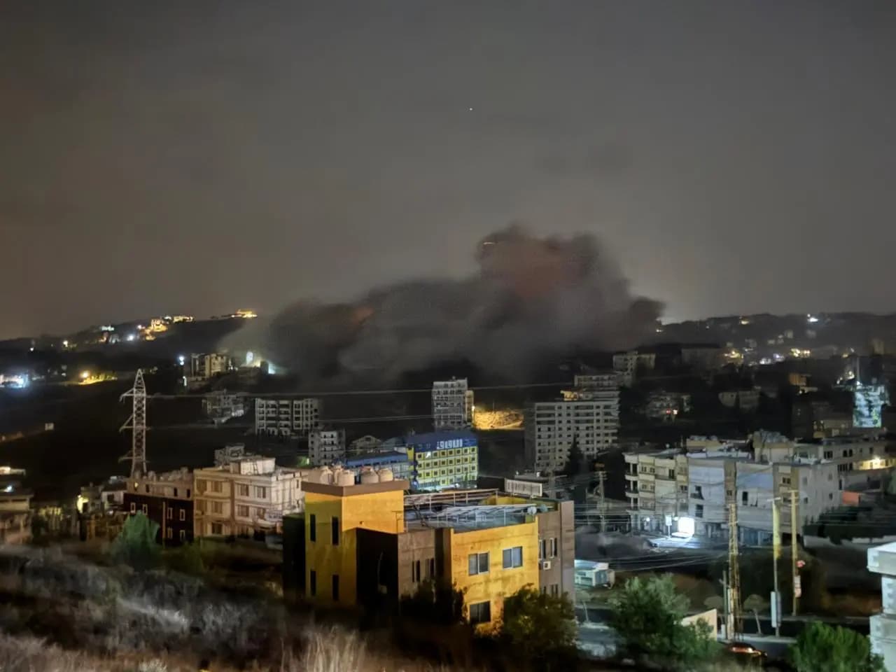 بالصور.. العدو يغير على النبطية
