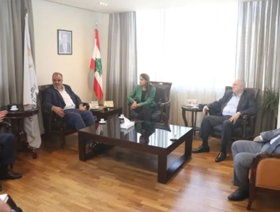 بوشكيان يعقد اجتماعا لتفعيل التعاون بين التعليم المهني والقطاع الصناعي