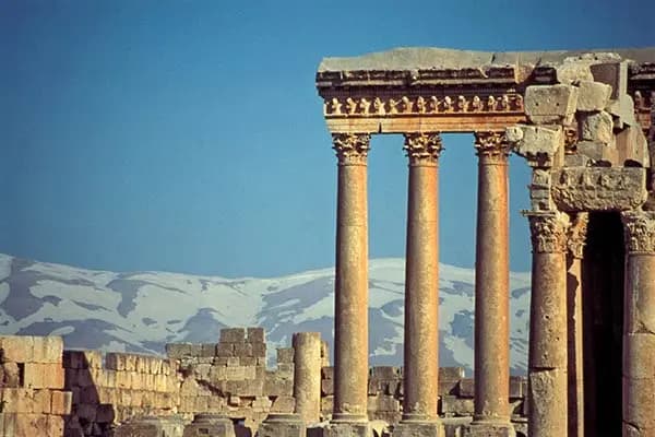 20 غارة على بعلبك.. ماذا عن حصيلة الشهداء؟