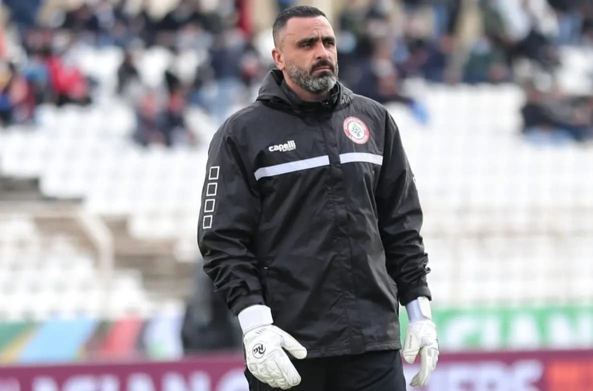 إصابة لاعب كرة قدم بالغارة على زقاق البلاط