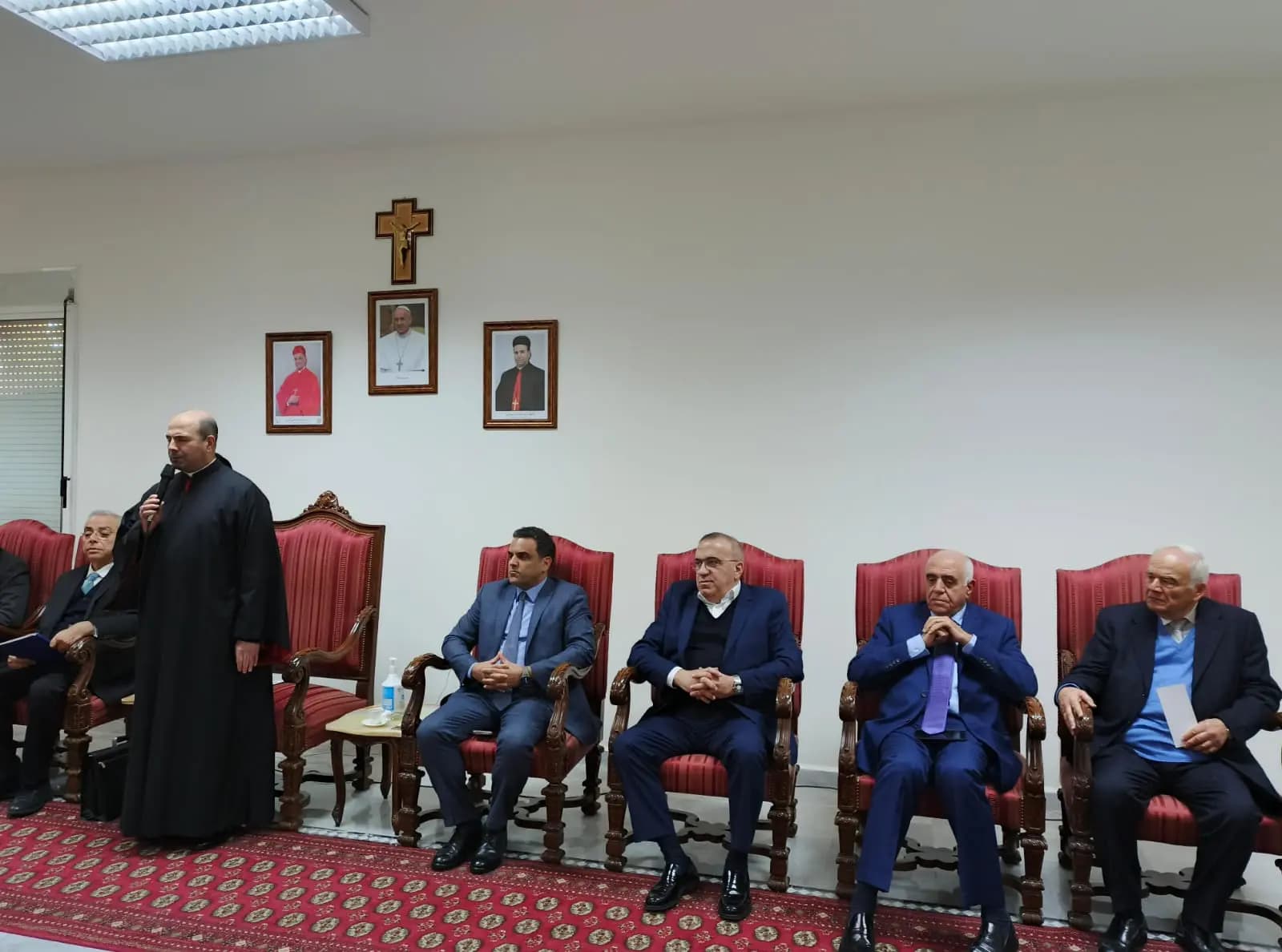 "في كسارة".. المطران معوض يلتقي وفدًا من الرابطة المارونية