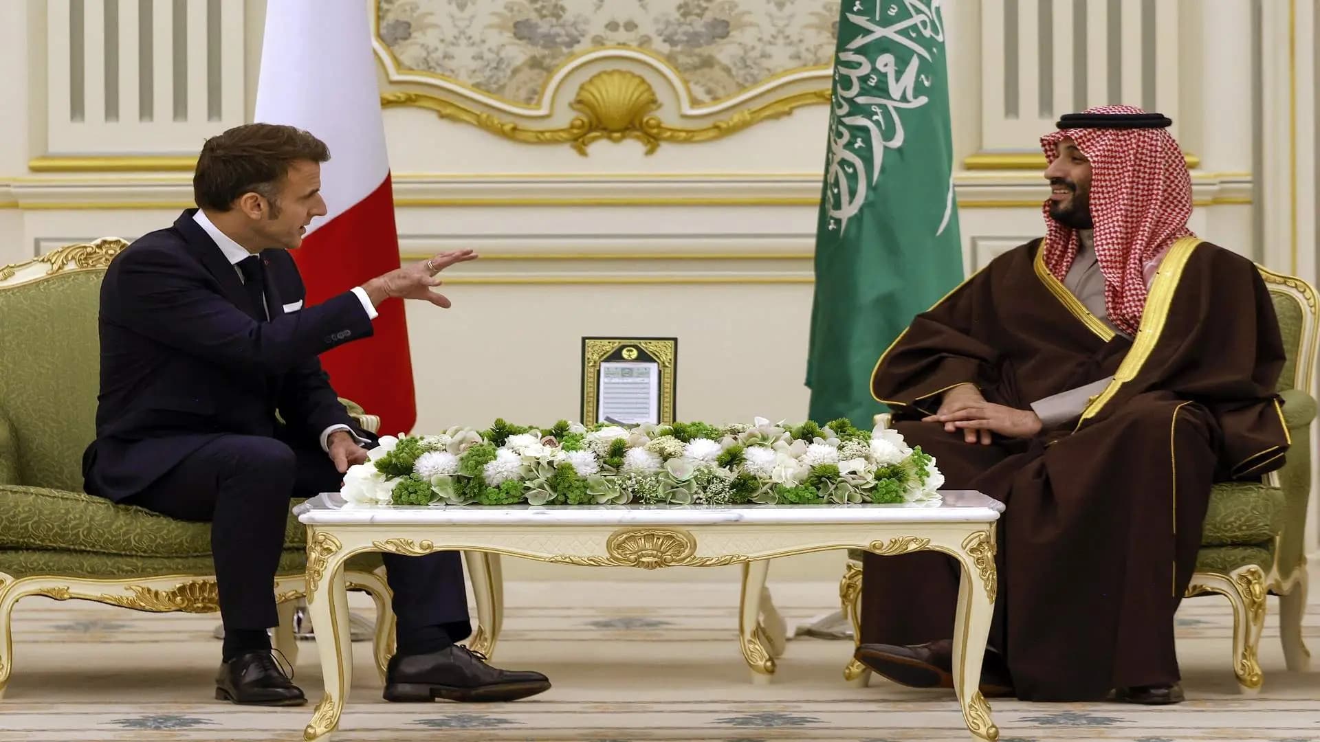 الملف اللبناني بين بن سلمان وماكرون