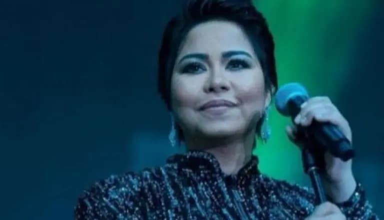 "زلة لسان" تقود شيرين عبد الوهاب إلى التحقيق