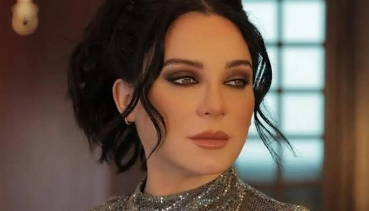 سلاف فواخرجي: ما رح نسمح سوريا تضيع