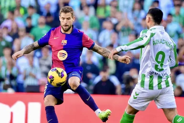 برشلونة يتعثر ويهدي ريال مدريد الفرصة