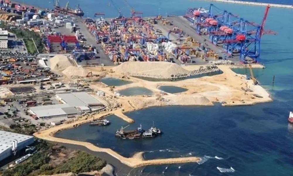 إدارة مرفأ بيروت: العمل لم ولن يتوقف