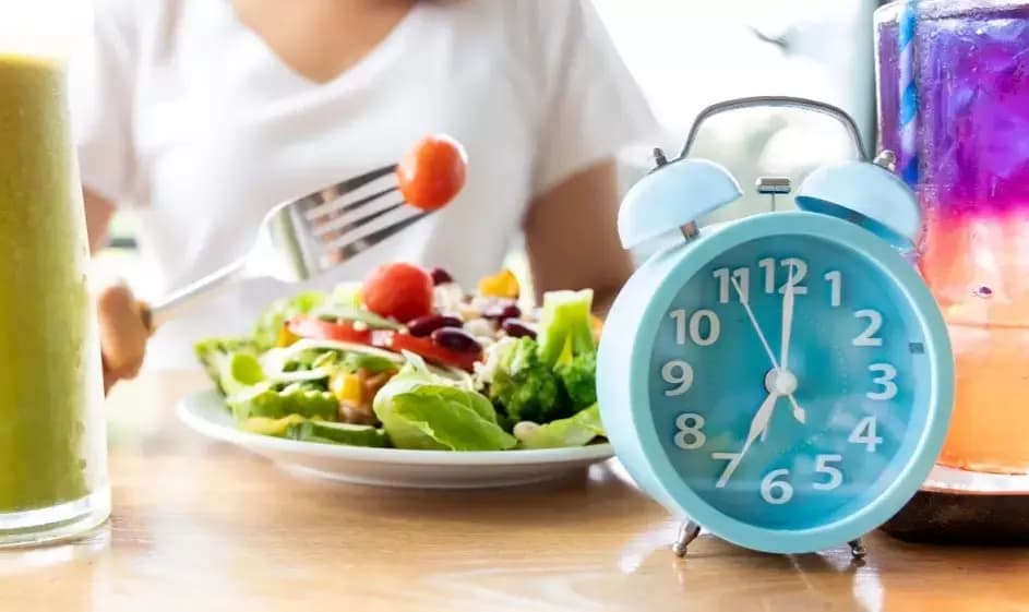 نظام الوجبة الواحدة.. كيف يؤثر على صحتنا؟