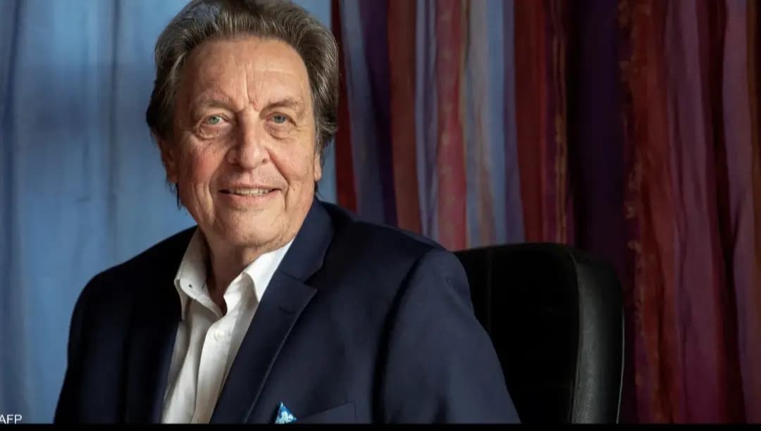 والد إيلون ماسك "ليس فخورا به".. ما السبب؟