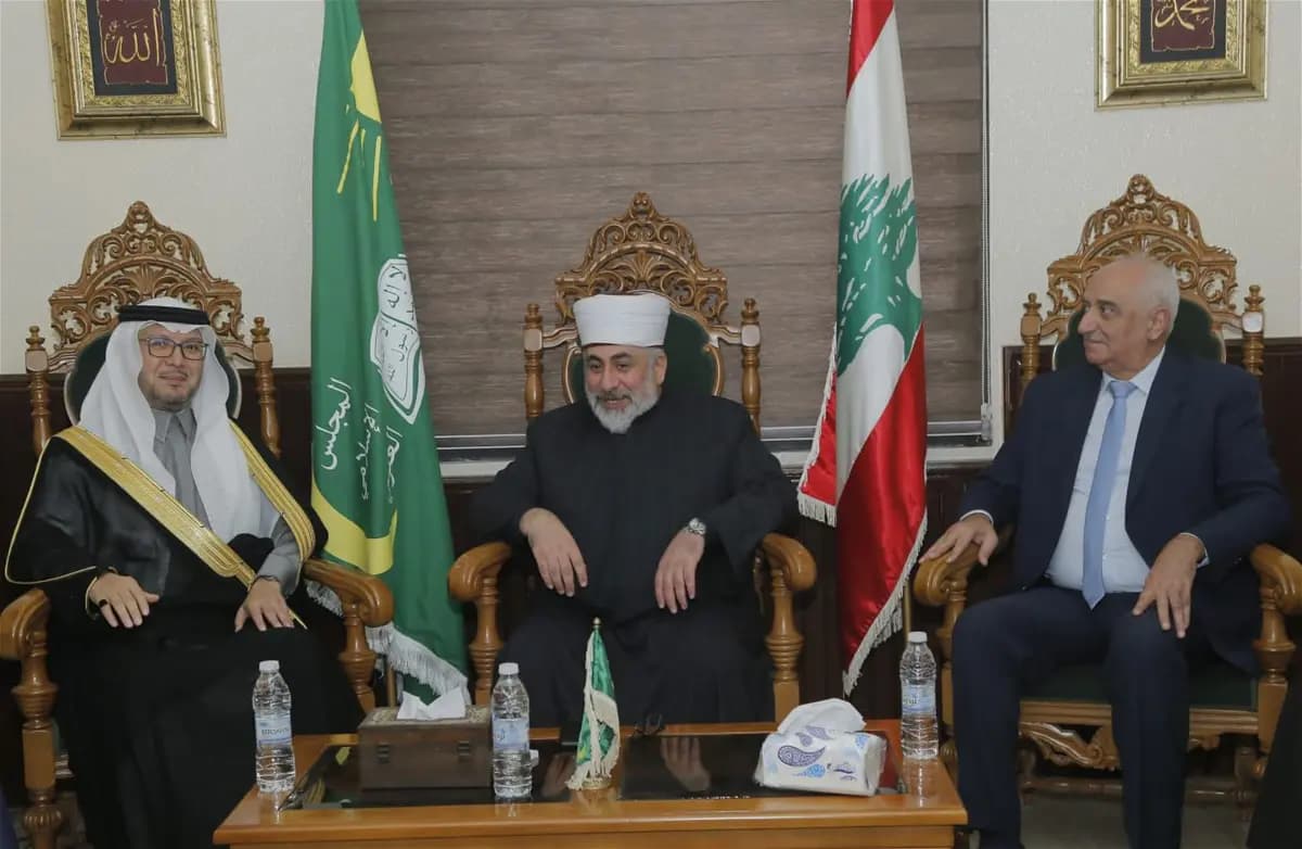 "لمناقشة المستجدات الراهنة".. البخاري يزور قدور