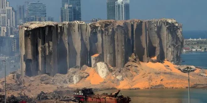 بعد توقف لعامين.. البيطار يستأنف تحقيقاته في انفجار المرفأ