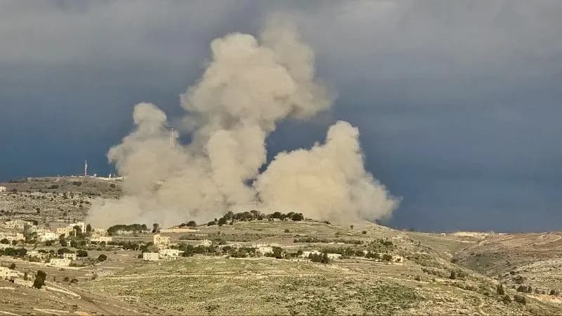 الجيش الإسرائيلي ينفذ تفجيرات في حولا