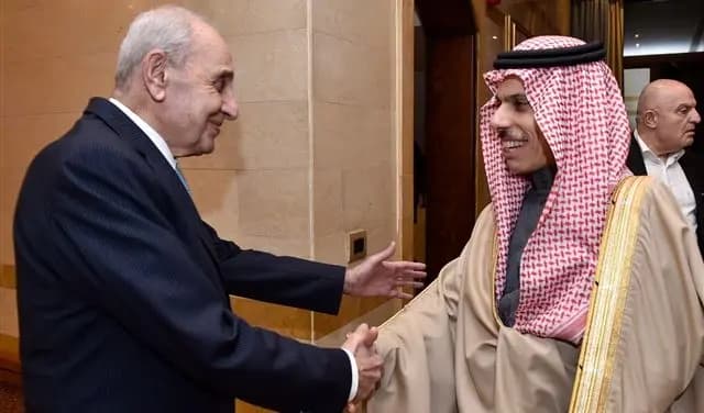 أوضاع لبنان بين بري وبن فرحان