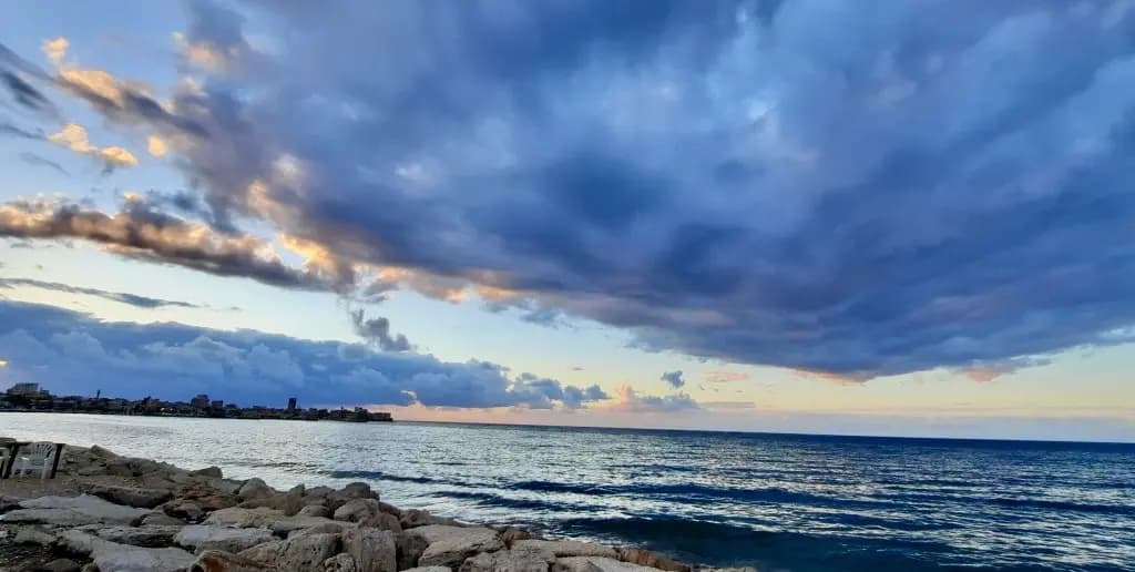 "غيوم وسحب مرتفعة".. هل نشهد أمطارًا قريباً؟