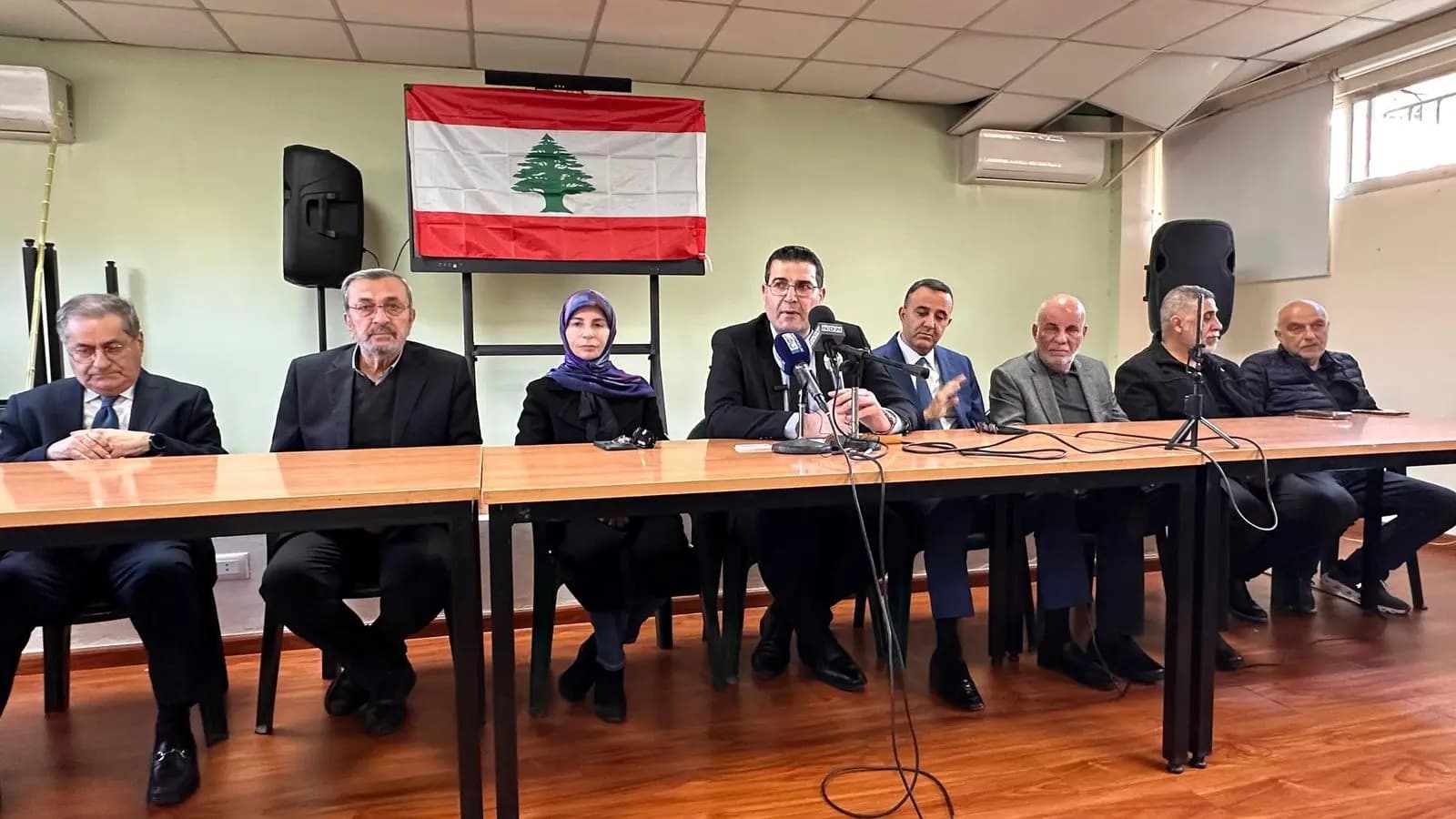 الحاج حسن يطلق عملية توزيع بطاقة المزارع في محافظة الجنوب